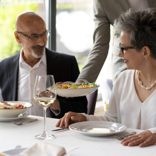 couple-having-date-together-luxurious-restaurant